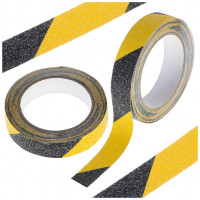 Banda de protectie Anti-Alunecare, autoadeziva, culoare Negru-Galben, dimensiune 5m x 2,5cm Banda de protectie Anti-Alunecare, autoadeziva, culoare Negru-Galben, dimensiune 5m x 2,5cm