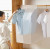 Organizator protectie haine, dimensiune 90 x 60 x 50 cm. culoare transparent, material textil Organizator protectie haine, dimensiune 90 x 60 x 50 cm. culoare transparent, material textil