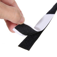 Set 10 buc. banda Velcro autoadeziva, dimensiuni 30mm latime x 10cm lungime, culoare neagra Set 10 buc. banda Velcro autoadeziva, dimensiuni 30mm latime x 10cm lungime, culoare neagra