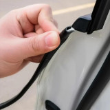 Cheder auto cu insertie din metal pentru protectie portiere, lungime 5m, culoare Negru