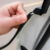 Cheder auto cu insertie din metal pentru protectie portiere, lungime 5m, culoare Negru